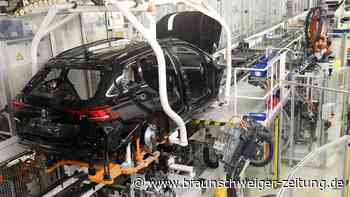 VW-Stammwerk: Zeitarbeiter zwischen Hoffen und Bangen