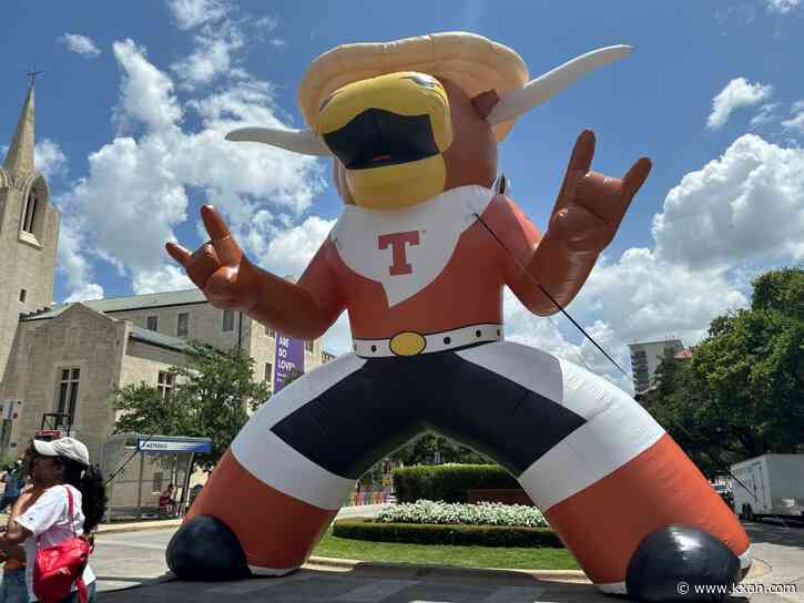 Photos: UT hosts all-day celebration to commemorate joining the SEC