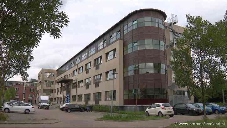 Almere - Statushouders en reguliere woningzoekenden wonen nu samen in één gebouw