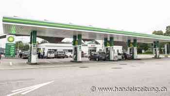 Der erste Brezelkönig eröffnet auf einer Schweizer Autobahnraststätte