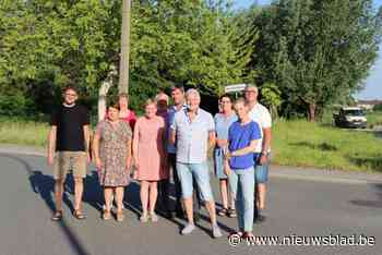 “We kreunen onder zwaar verkeer”: inwoners vragen minister om nu al nieuwe weg naar KMO-zone aan te leggen