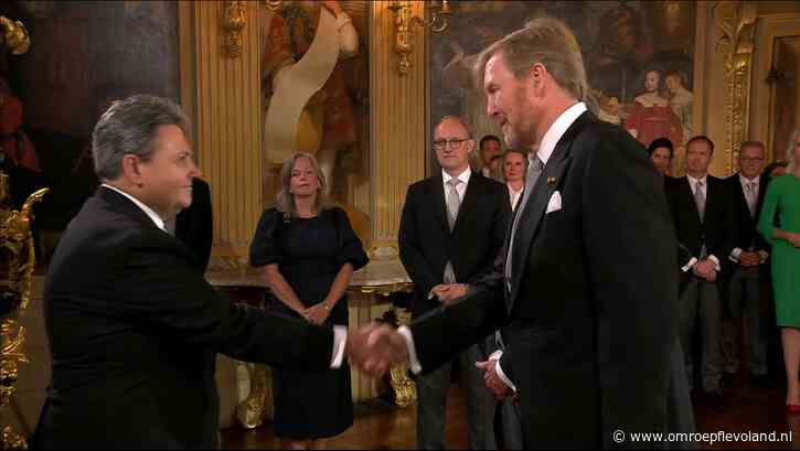 Almere - Chris Jansen (PVV) beëdigd tot staatssecretaris van Openbaar Vervoer en Milieu