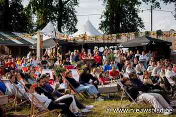Vijfhonderd voetbalfans beleven uitschakeling Rode Duivels in Bar Woest, groot scherm blijft wel staan
