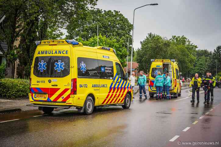 Jongeman op fiets in levensgevaar na ongeluk met vrachtwagen