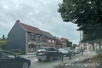 Nog hele zomer aanschuiven in Zoersel-Dorp door werken van Fluvius