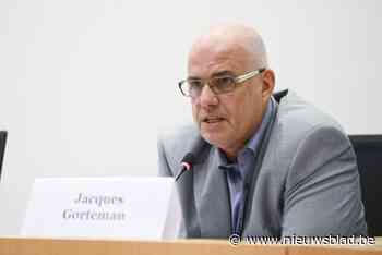 Baas politieschool moet opstappen na expliciete foto met badeendjes