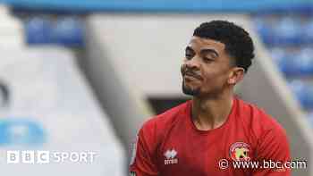 Walsall re-sign striker Gordon from Burton