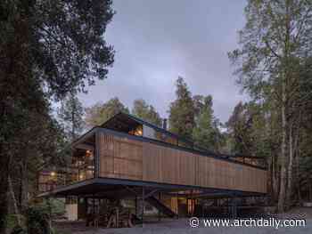 Roble Huacho House / Hebra Arquitectos