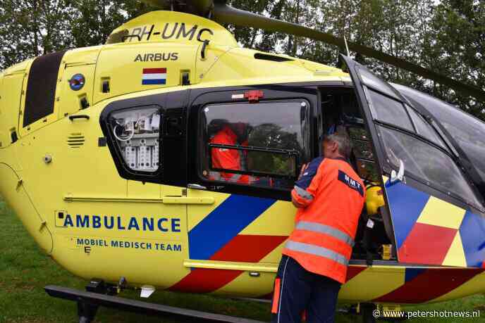 Jeugdbrandweer Vinkeveen in actie tijdens halve finale wedstrijd