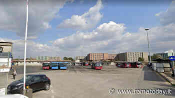 Incidente sul luogo di lavoro al deposito Atac: impiegato precipita in una fossa, è in pericolo di vita