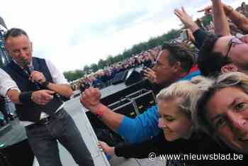 Leen (45) en Julie (20) springen opnieuw in het oog van Bruce Springsteen: “Hey sweetheart”