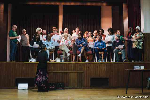 Inwoners van verschillende afkomst zoals Celeste spreken half jaar lang met elkaar: “Op de bus pakte een vrouw haar handtas steviger vast, dat deed pijn”