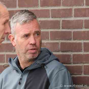 Als een luid applaus uit de kleedkamer klinkt, weet iedereen het zeker: Hake gaat naar Man United