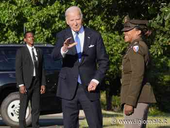 "Biden valuta il ritiro". La smentita della Casa Bianca. Il Presidente: "In corsa fino alla fine"