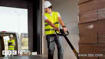 Greece starts six-day working week for some industries