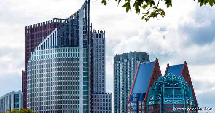 Topambtenaar bestelde 152 uitrijkaarten voor zichzelf: ministerie wil hem ontslaan, hij eist 400.000 euro