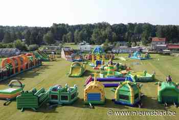 Groot springkastelendorp in Middelheimpark