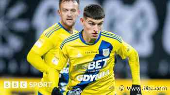 Sheff Wed sign Kobacki as Iorfa agrees new deal