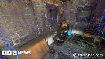 Investigating crime scenes in virtual reality