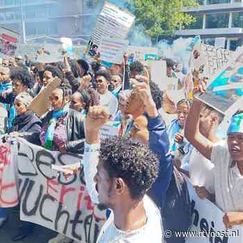 Gevlucht voor het regime, maar toch zijn ze nog bang: Eritreeërs protesteren in Zwolle