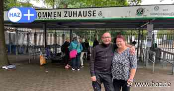 Hannover: Fans von Bruce Springsteen warten vor der Heinz-von-Heiden-Arena