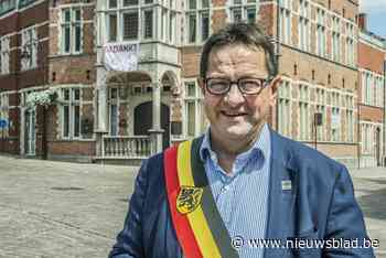 Burgemeester Ward Vergote reageert op schorsing na bewezen belangenvermenging: “Gwendolyn Rutten pleegt broedermoord”