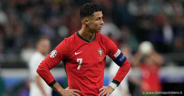 Condivide sui social la frequenza cardiaca durante Portogallo-Slovenia: Cristiano Ronaldo accusato di ambush marketing
