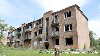 „Mondlandschaft“ und „kein einziges Gebäude intakt“: Ukraine zieht sich aus Front-Ort zurück