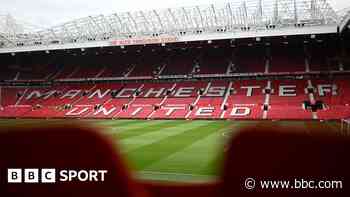 Manchester United to cut 250 jobs