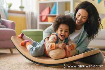 Spelen en bewegen tijdens sessies Wobbelturnen met Huis van het Kind Berlaar