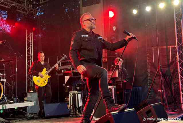 Gezellige drukte in stadspark voor eerste parkfeesten: 3.000 toeschouwers genieten van Alex Agnew