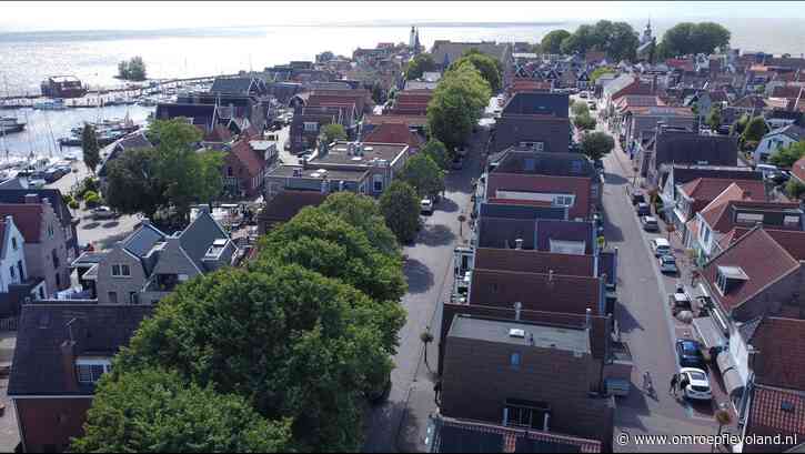 Urk - Eenrichtingsverkeer in drukke horecastraat Urk gaat na de zomervakantie in