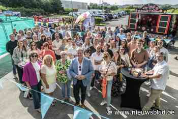 Woonmaatschappij Thuiswest viert eerste verjaardag met barbecue voor werknemers