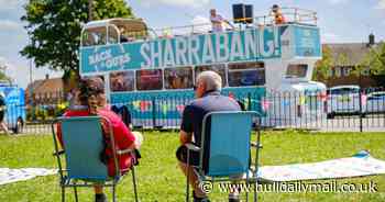 Mobile cabaret bus coming to Hull this weekend - with singers, acrobats and poets