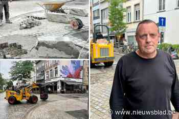 Aannemer haalt gevaarlijke stenen in Adegemstraat weg: “Elke dag struikelde hier wel iemand, met lelijke vallen tot gevolg”