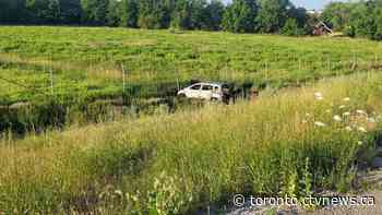 14-year-old crashes parents' car, leaves it in flames in a ditch on Hwy. 401 in Mississauga, Ont.: OPP