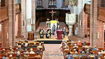 Gerbersauer Lesesommer: Bei der Eröffnungsfeier wird Calws „Prachtexemplar“ gefeiert