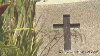 Family burying loved one at Kendall cemetery discovers grave already occupied