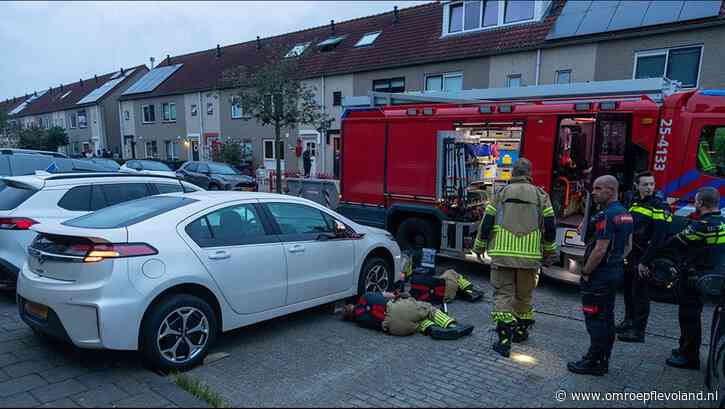 Almere - Eigenaar duikt op nadat autoalarm 2,5 uur heeft geloeid