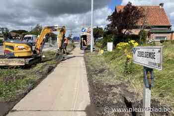 Groot waterlek aan ondergrondse hoofdleiding: zes huizen zonder water, straatvak blijft deels dicht dit weekend