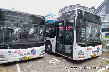 Zes bussen vernield op busremise van Breng