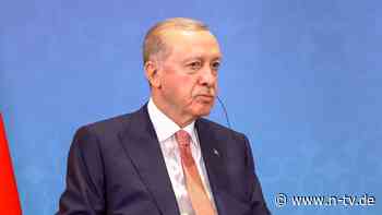 Kurzbesuch beim "Fremdenfeind": Erdogan landet kurz vor dem Anpfiff in Berlin