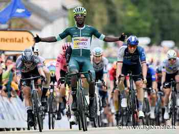 Tour, fuga lunghissima di Abrahamsen ma in volata vince ancora Girmay