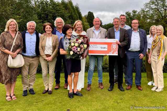 RedMeeLevens schenkt cheque van 40.000 euro voor onderzoek naar huidkanker