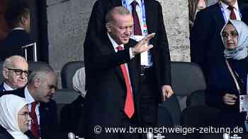 Live! Niederlande gegen Türkei 0:0: Erdogan auf der Tribüne