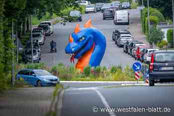 Vorsicht vor der Schlange auf dem Kreisel