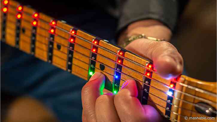 Master the guitar with the help of an LED chord learning system