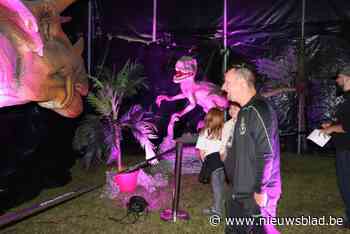 Dinosaurussen komen deze zomer even tot leven: “Ze doen hun bek open en brullen, fantastisch”