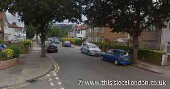 Wembley: Police investigate attempted motorbike theft