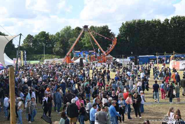 Moen Feest zit nu al aan 15.000 bezoekers: “En straks moeten Camille, Laura Tesoro, Stan van Samang en Regi nog het hoofdpodium op”